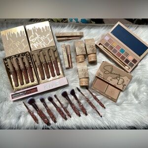 Kyle Jenner Bundle 💄💋💋